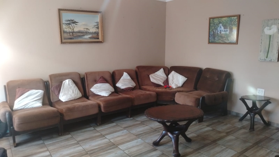4 Bedroom Property for Sale in Ladybrand Free State
